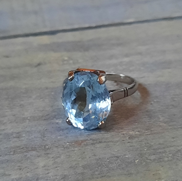 Vintage 18K White Gold Custom Made Aquamarine Ring 7.0 Carats - Picture 9 of 16